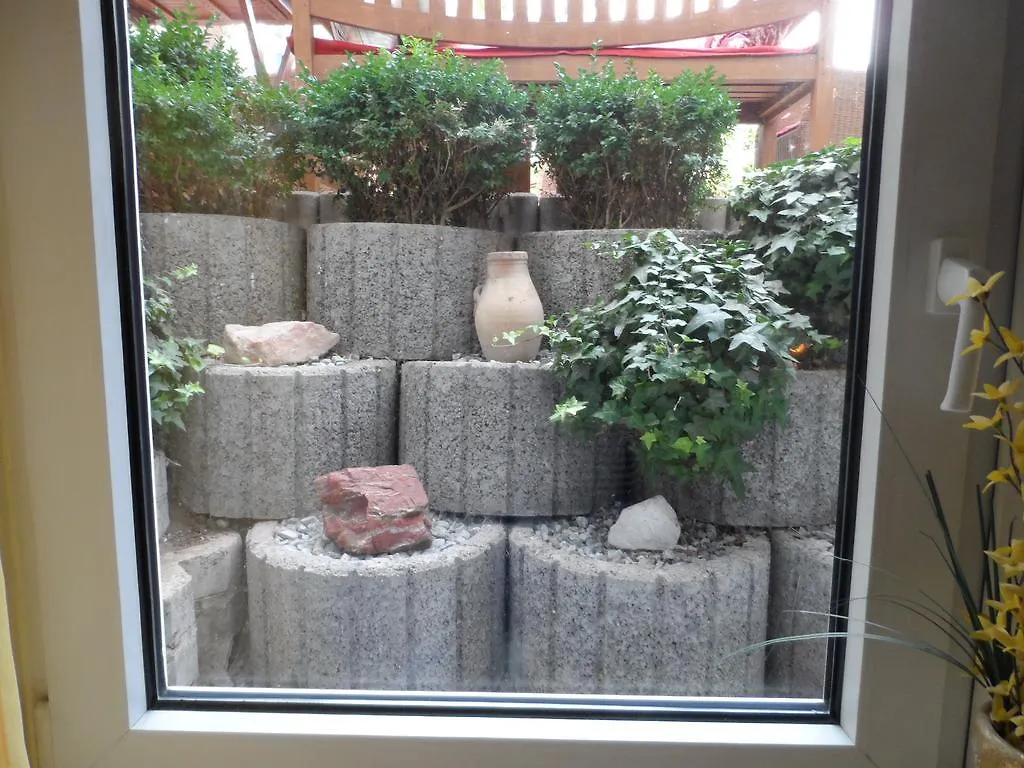 Studio Apartment Dusseldorf Homestay