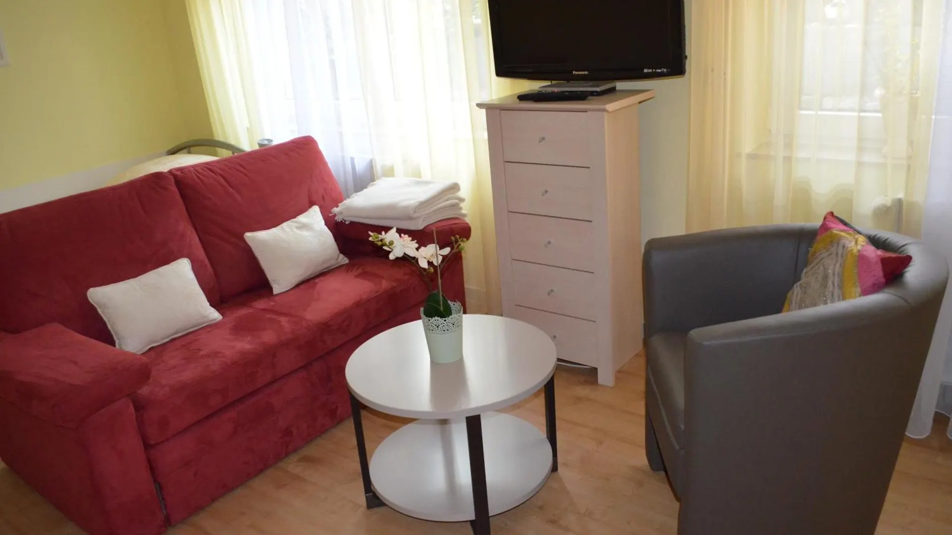 Homestay Studio Apartment Dusseldorf
