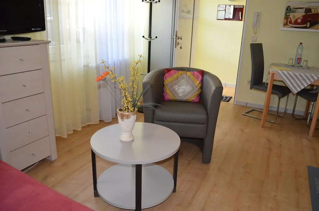 Homestay Studio Apartment Dusseldorf