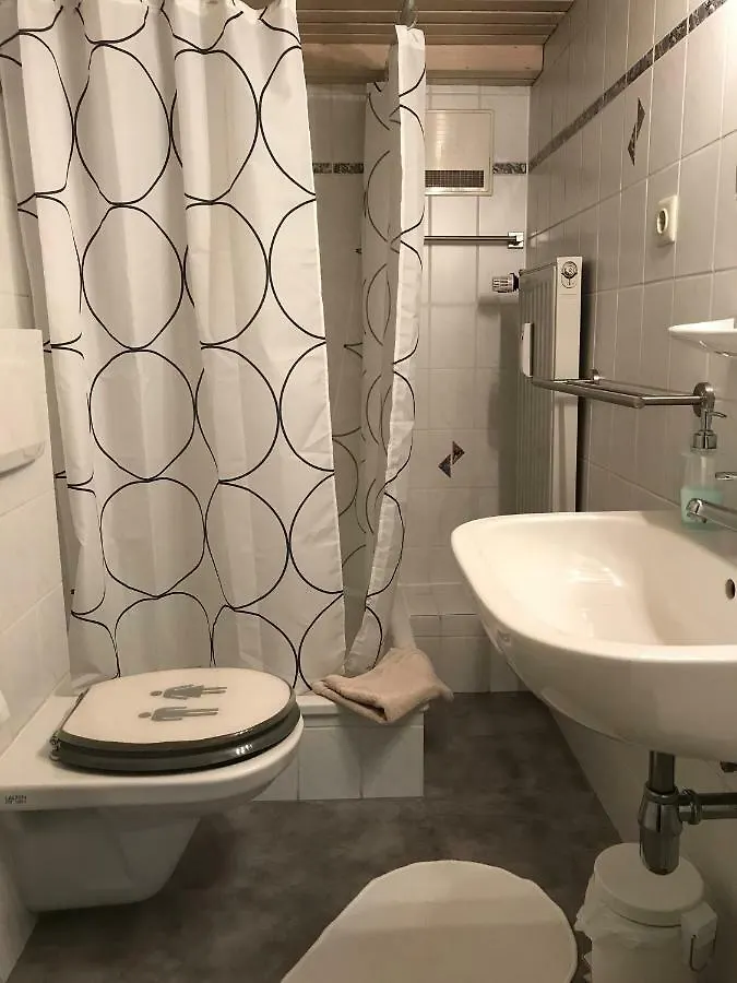 Studio Apartment Dusseldorf Homestay