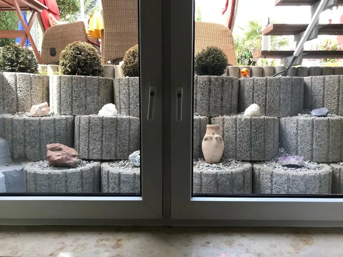 Studio Apartment Dusseldorf Homestay